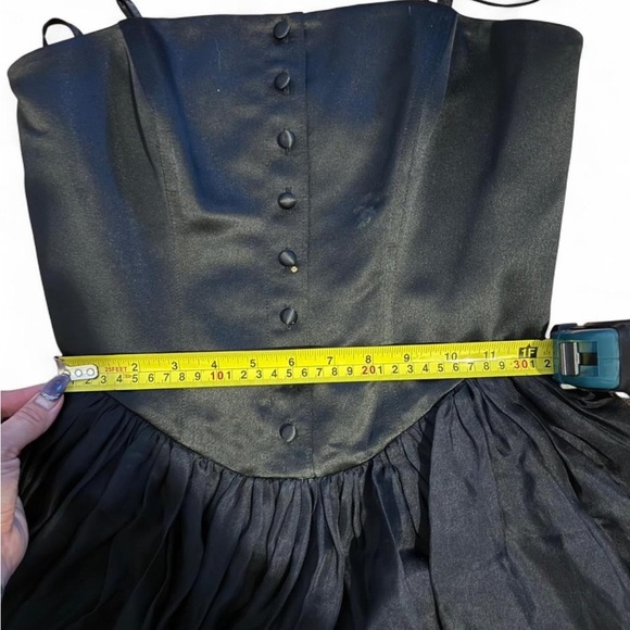 Betsey Johnson 2011 Pre Production Dress Sample! See measurements - Picture 6 of 10